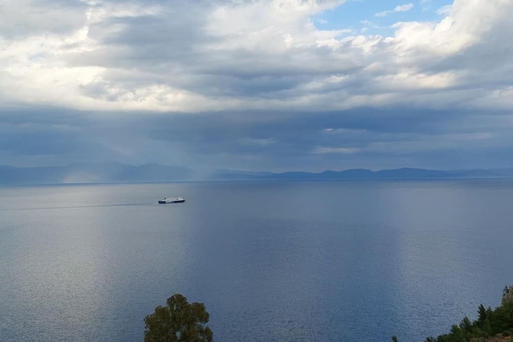 Simply Meraki Gytheian Apt With Panoramic Sea View Githio Exterior foto